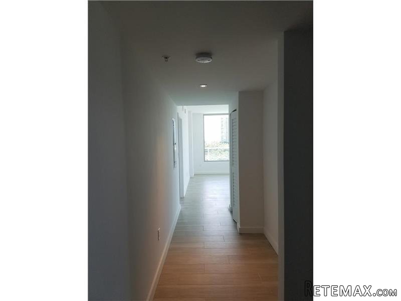 3 bedroom Flat For Sale: 1600 SW 1 Ave.. - 2