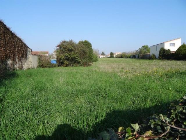 Off-Plan For Sale: 79000 NIORT - 2