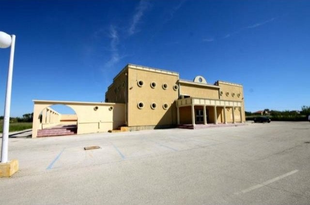 Commercial Property For Sale: Privlaka.. - 2