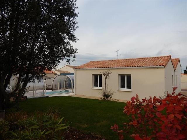 5 bedroom House For Sale: 79000 NIORT - 2