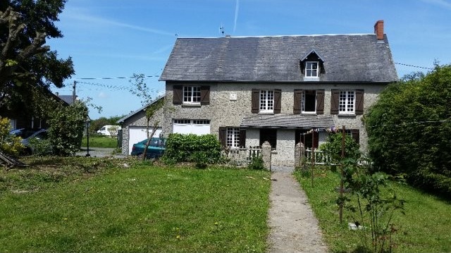 Cerences - House For Sale