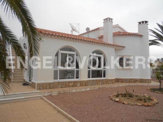 HOUSE IN LA TORRETA WITH 1600 M. PLOT - 2
