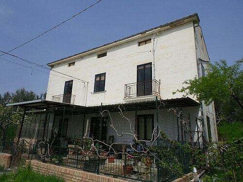 2 detached house with an olive grove. - 2