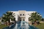 Modern, stylish finca with guest-house..
