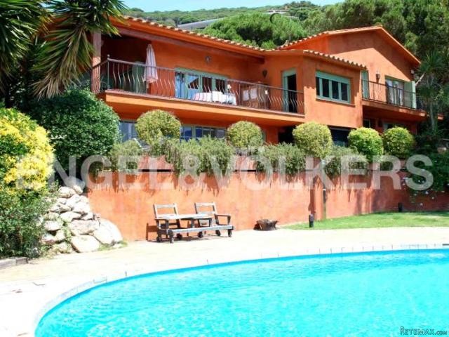 Style Provenzal.Montcabrer. Coast..