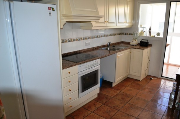 Spacious 5 bedroom duplex close to.. - 2