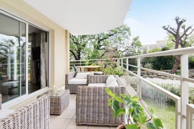 Two bedroom apartment in Antibes