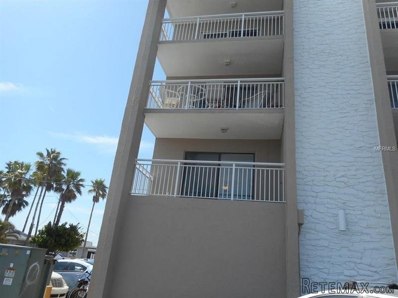 1 bedroom Property For Sale: 200 1ST..