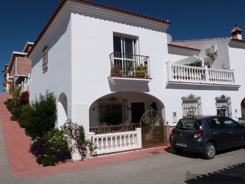3 bedroom, 3 bathroom Semi-detached..