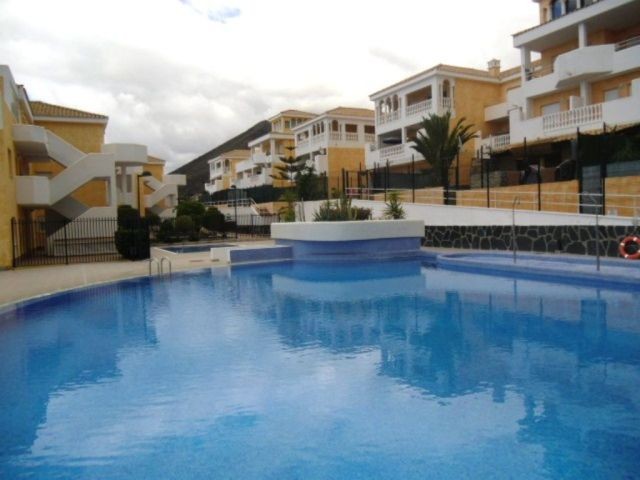 First floor, Vista Hermosa IV, Los..