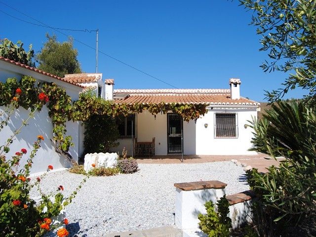 Country Houses for Sale in Competa..