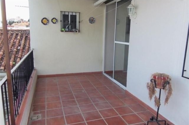 Town House - Spacious 4 bedroom, 2.. - 2