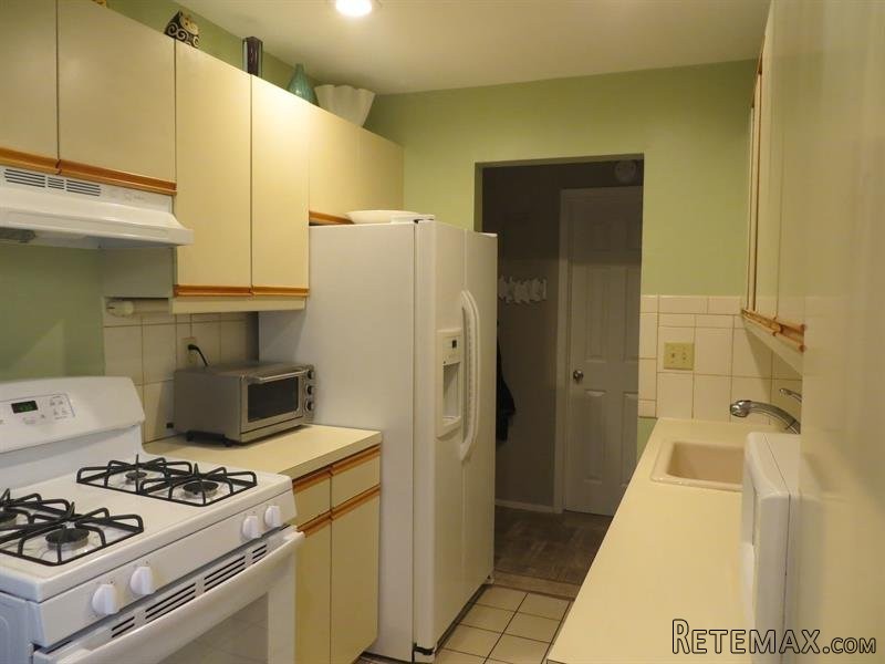 2 bedroom Commercial Property For Sale:.. - 2
