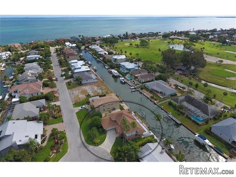 3 bedroom House For Sale: 620 N Point.. - 2