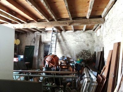 Barn in Good Setting to Renovate - 2