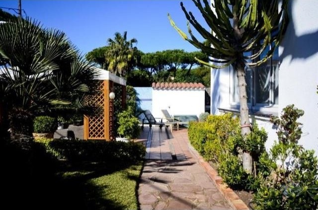 7 bedroom Detached House For Sale:.. - 2