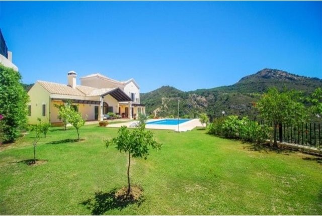 Villa - Benahavis. Urb. Montemayor. 4.. - 2