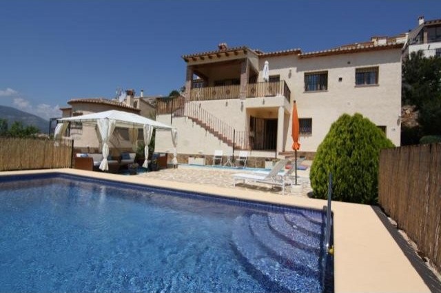 4 Bedrooms - Villa - Alicante - For Sale - 2