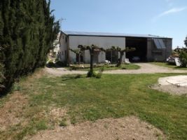 Villa With Enormous Garage - 2