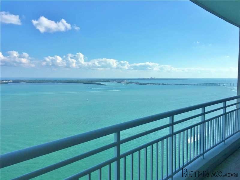 2 bedroom Flat For Sale: 808 Brickell..