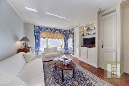 1 bedroom Apartment For Sale: 30 EAST..