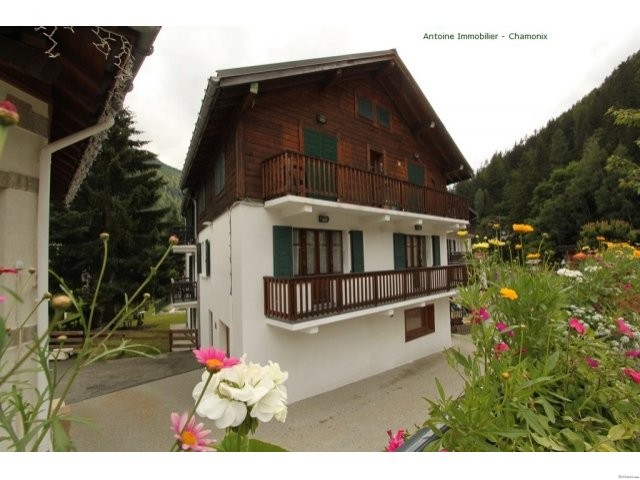 Recently renovated 3 bed duplex..