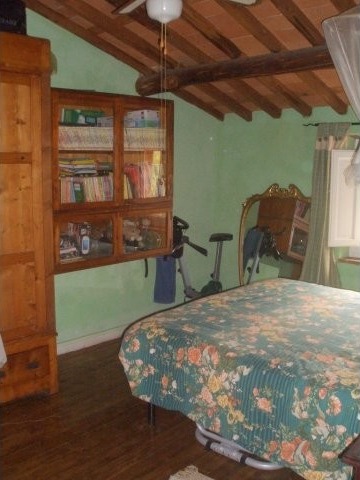Village/town House - For Sale - North..