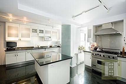 3 bedroom Apartment For Sale: 40 EAST.. - 2