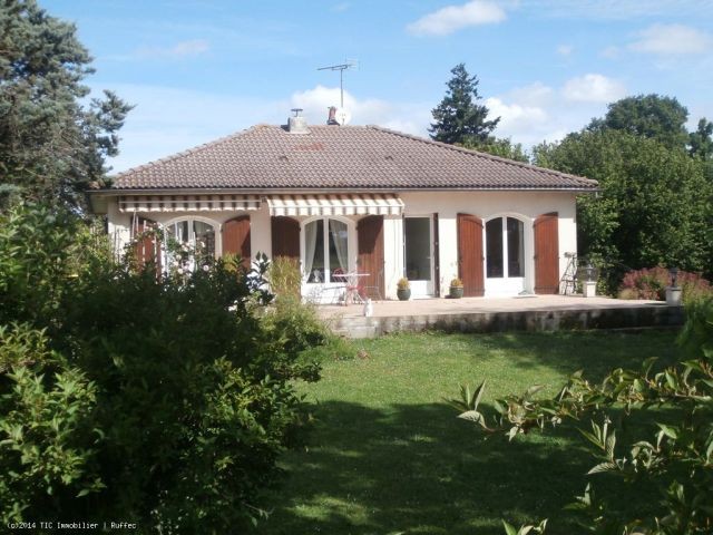 4 Bedroom 1970's Bungalow With Basement
