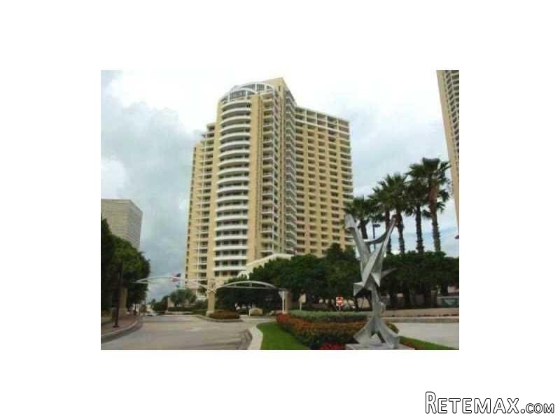 1 bedroom Flat For Sale: 888 BRICKELL..