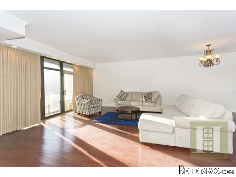 3 bedroom Apartment For Sale: 100.. - 2