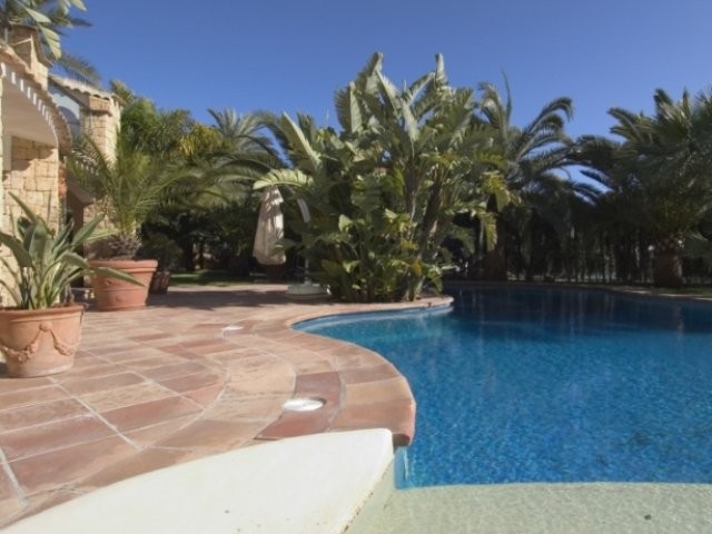 VILLA for sale in MORAIRA - 2