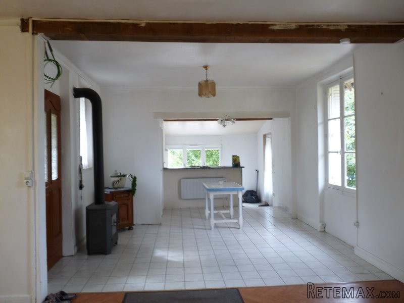 Nice 4 Bedroom House, Nice Plot - 2