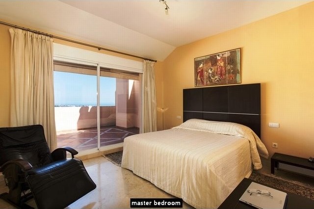 Penthouse for sale in Nueva Andalucia.. - 2