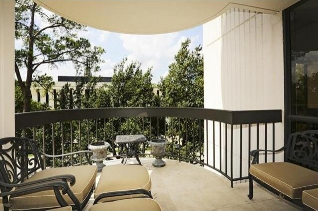 2 bedroom Apartment For Sale: 5001..