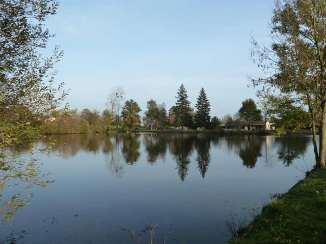 3 bedroom House For Sale: 79240 A 30 KM..