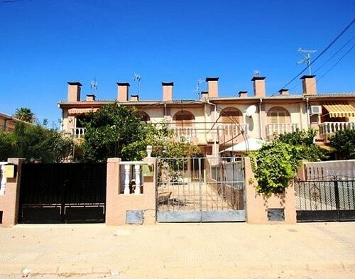 SLASHED BY 48% HOUSE 800 METRES FROM..