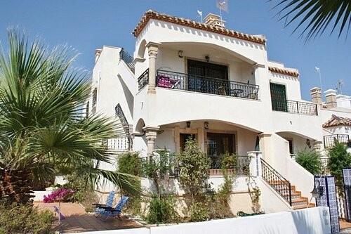 * Ground Floor Apartment with pool view