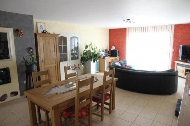 2 bedroom House For Sale: 86220 ENTRE..