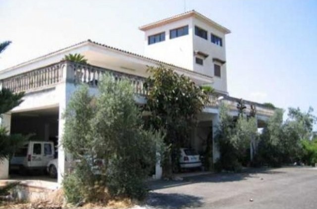 Huge Finca With A Beautiful Field With..