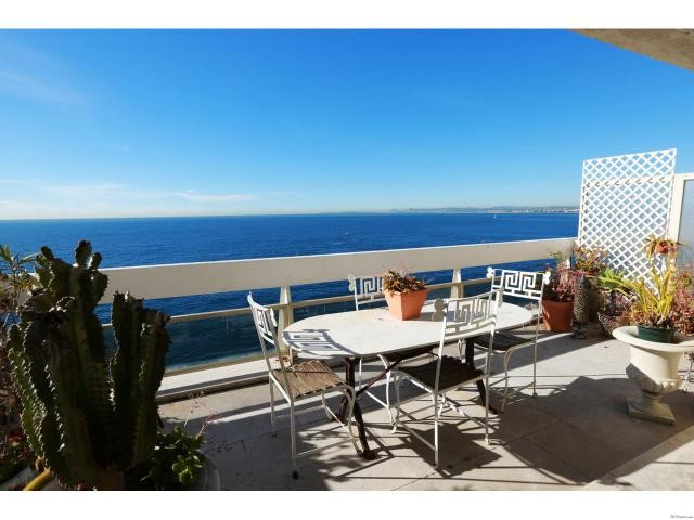 Stunning Panoramic Sea View Two Bed - 2