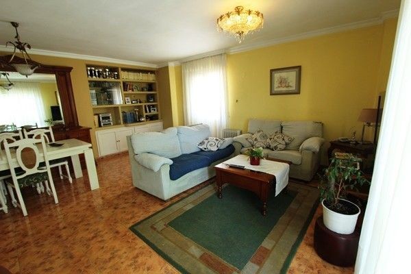 Apartment - Very lighty 3 bedroom..