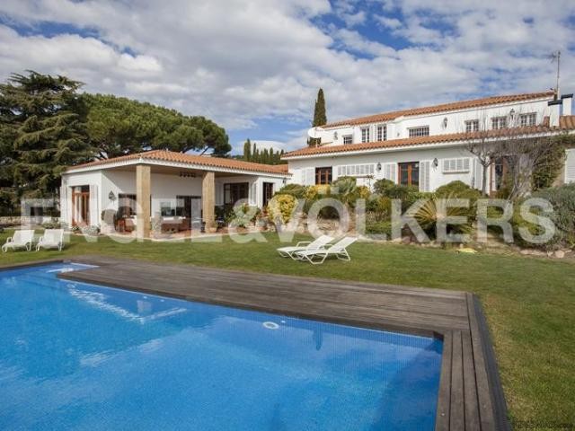 Villa with fantastic views. Barcelona..