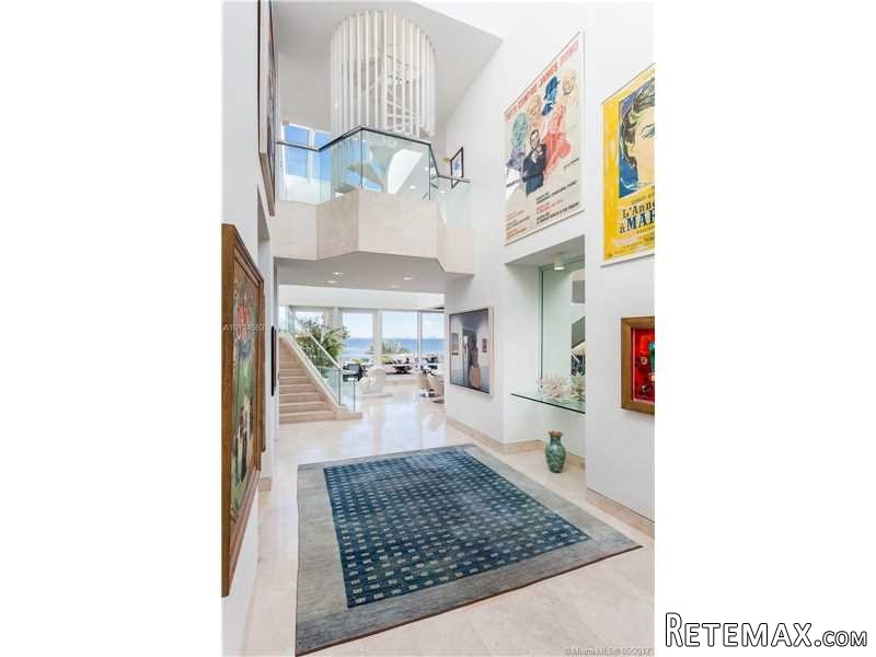 6 bedroom House For Sale: 20 Tahiti.. - 2