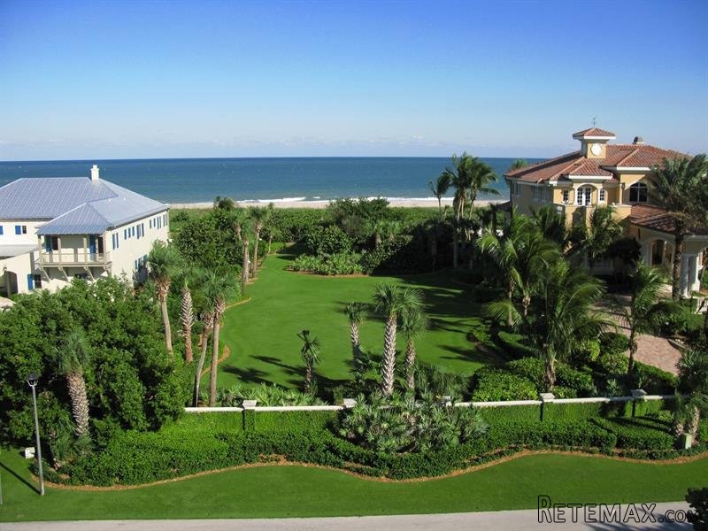 6 bedroom House For Sale: Ocean Drive.. - 2