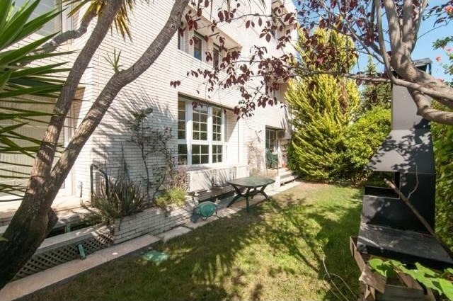 8 bedroom Terraced House For Sale:.. - 2