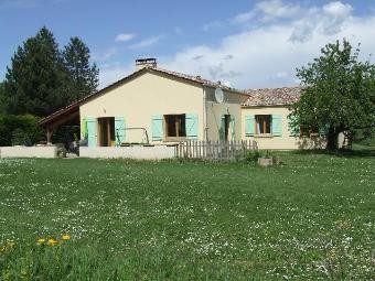 Beautiful Bungalow Situated On The.. - 2