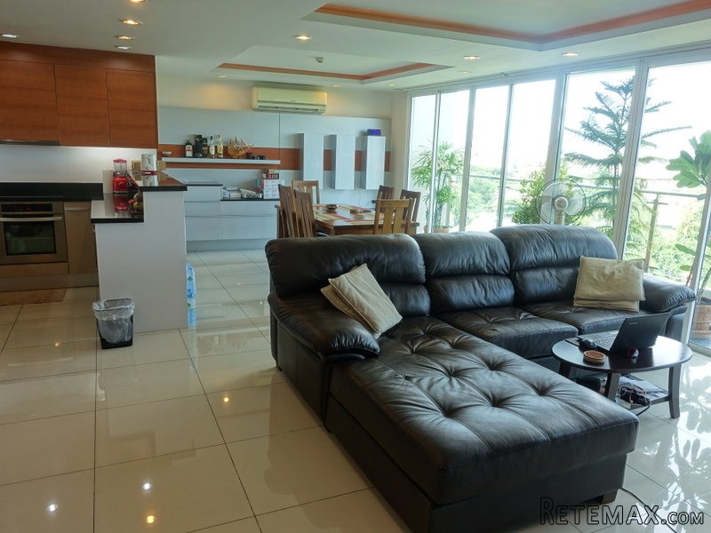 Top modern 2 bedroom penthouse condo at..
