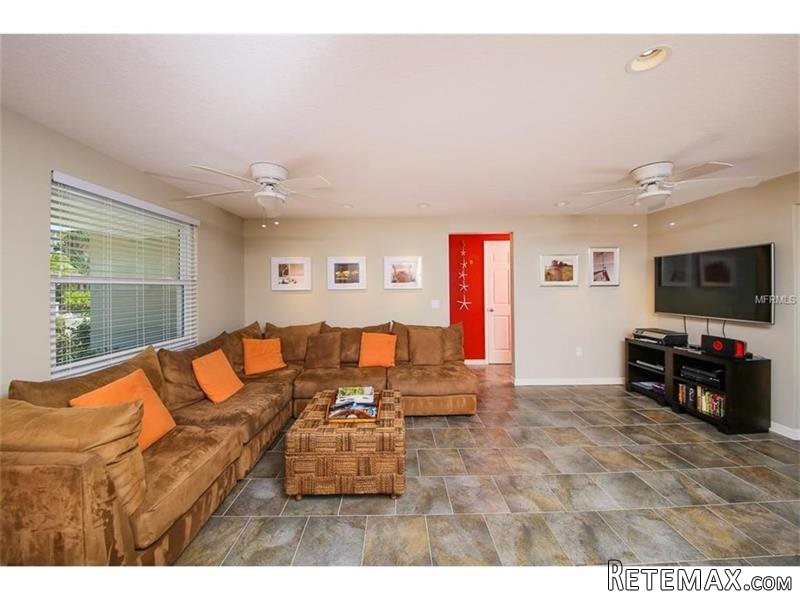 3 bedroom House For Sale: 501 71st St.. - 2