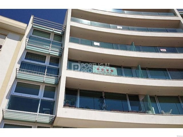 3 bedroom Sea-View apartments along the.. - 2